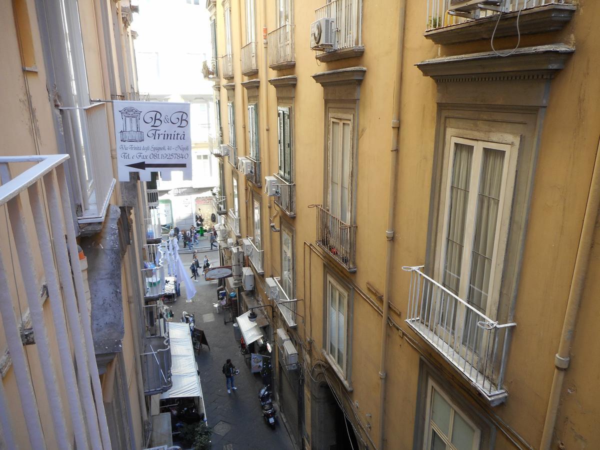 Suites Trinità in Toledo street Nápoles Exterior foto